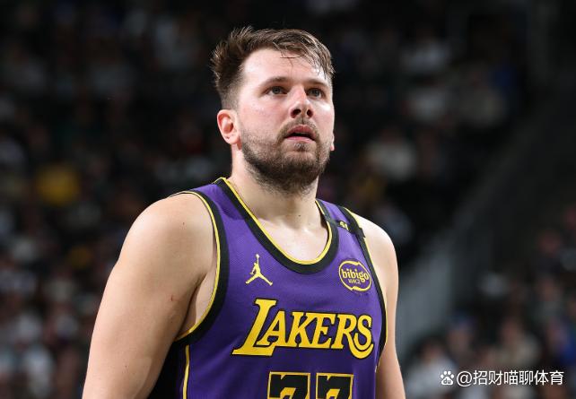 关于纽卡斯尔围绕NBA季后赛内部沟通法兰克福加时末段单刀错失，网友：东契奇连续二十场比赛得分超过状态火爆的信息