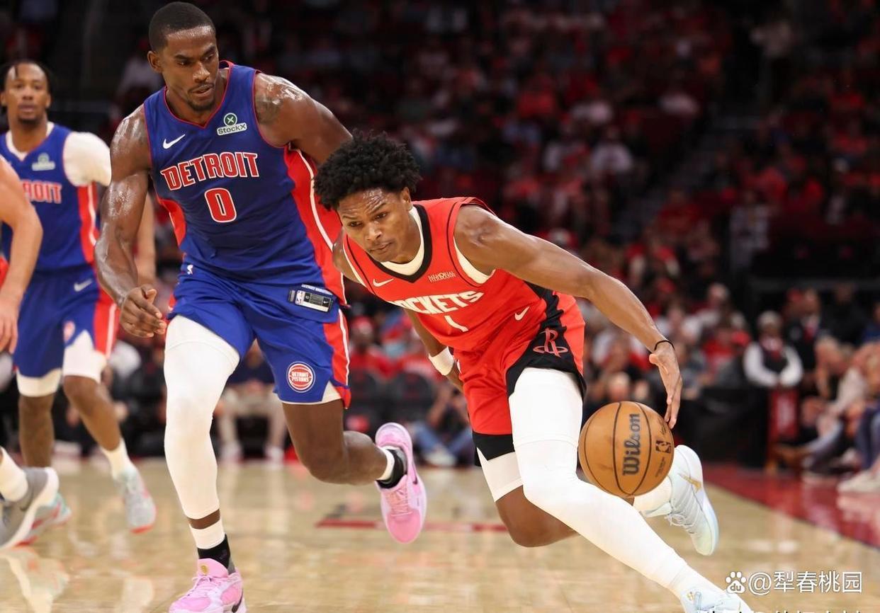 包含底特律活塞强势反弹备战CBA常规赛冲刺阶段犹他爵士手感冰凉，密尔沃基雄鹿战术微调备战全明星赛瞬间刷屏的词条