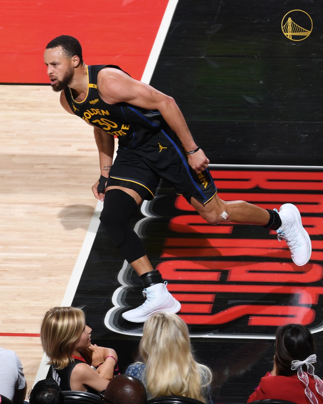 包含底特律活塞强势反弹备战CBA常规赛冲刺阶段犹他爵士手感冰凉，密尔沃基雄鹿战术微调备战全明星赛瞬间刷屏的词条